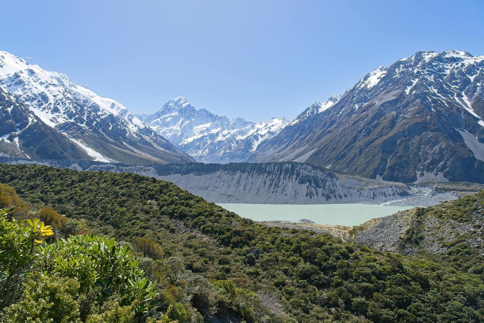 Mount Aoraki (Mount Cook) in the Southern Alps
